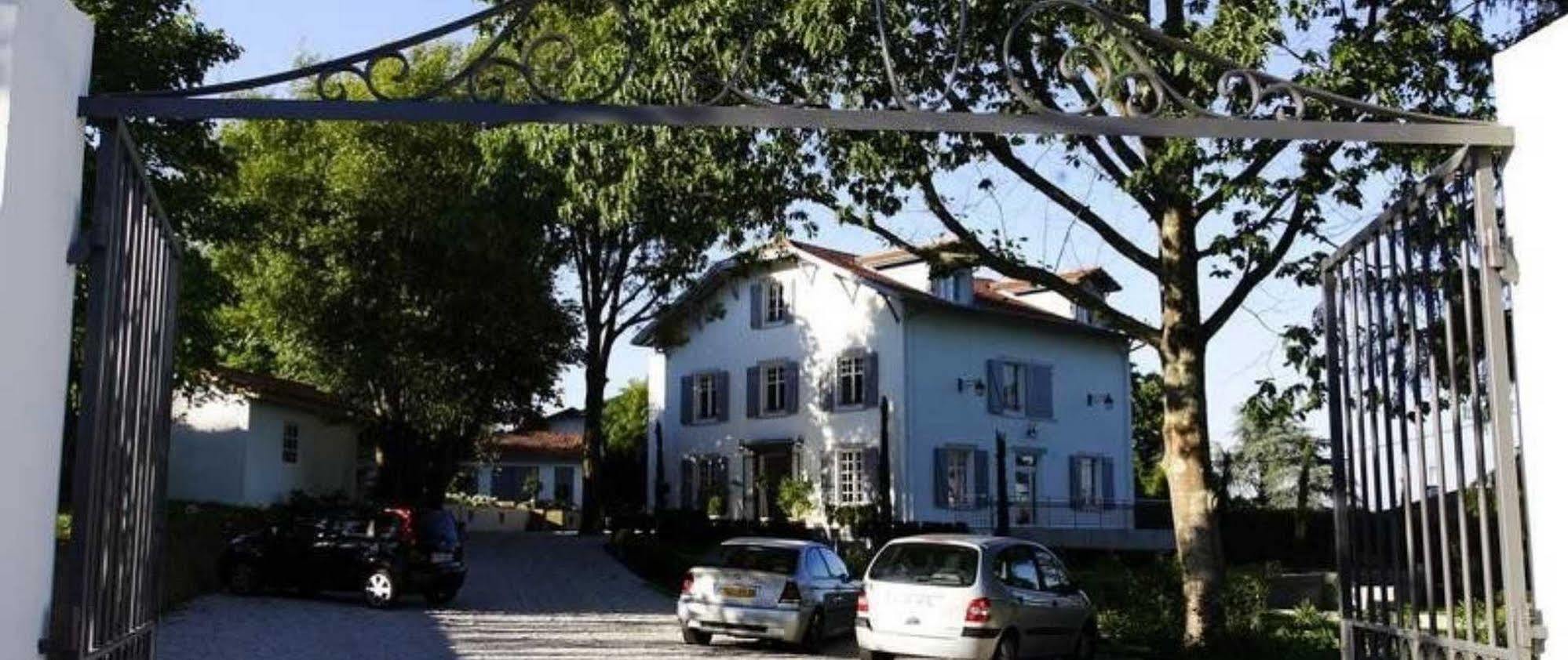 Hotel La Villa Saint-Pierre-dʼIrube Buitenkant foto