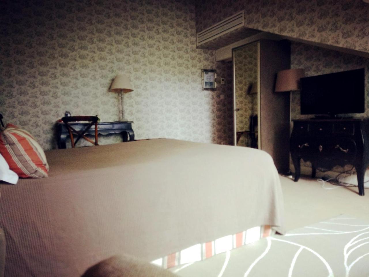 Hotel La Villa Saint-Pierre-dʼIrube Buitenkant foto